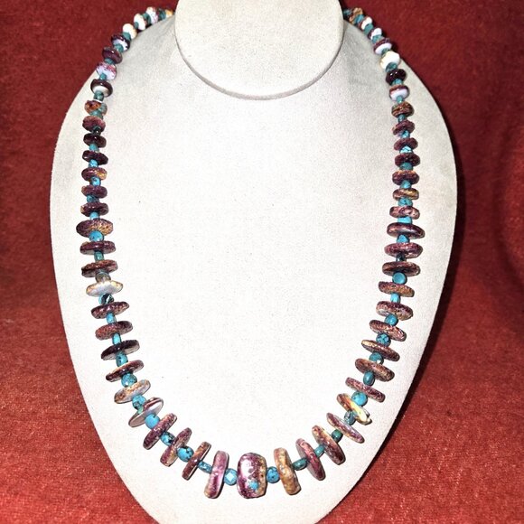 Natural Purple Spiny Oyster Shell with Turquoise Necklace - Picture 3 of 4